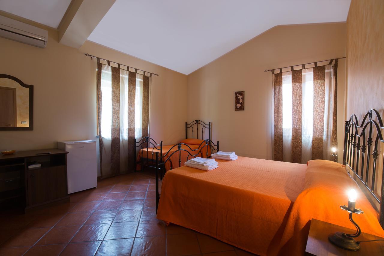 Turismo Rurale Il Sole Villa Sant'Angelo di Brolo Room photo